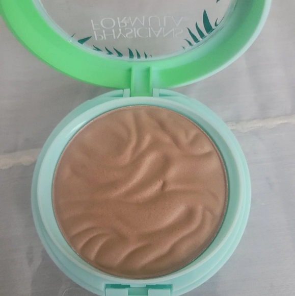 Physicians Formula Butter Bronzer - Picture 3 of 3